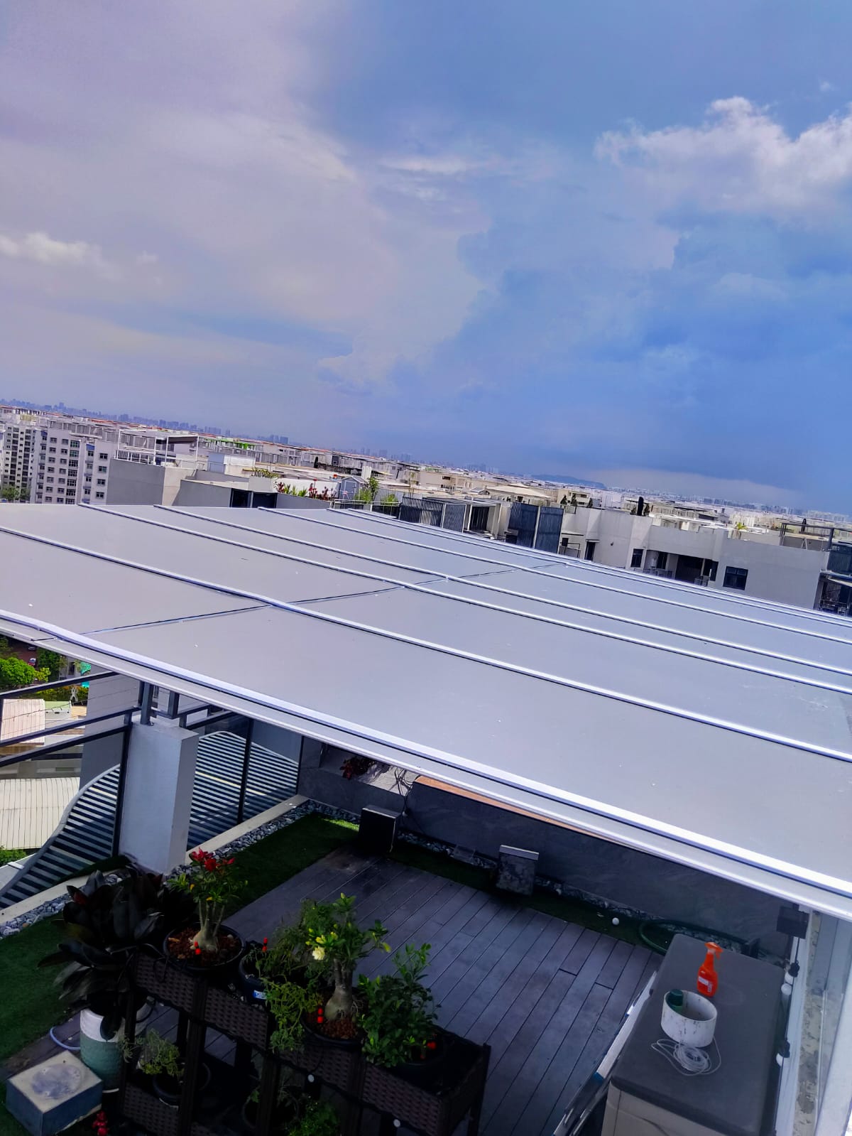 Canopy Singapore using aluminium roofing panels above a rooftop area