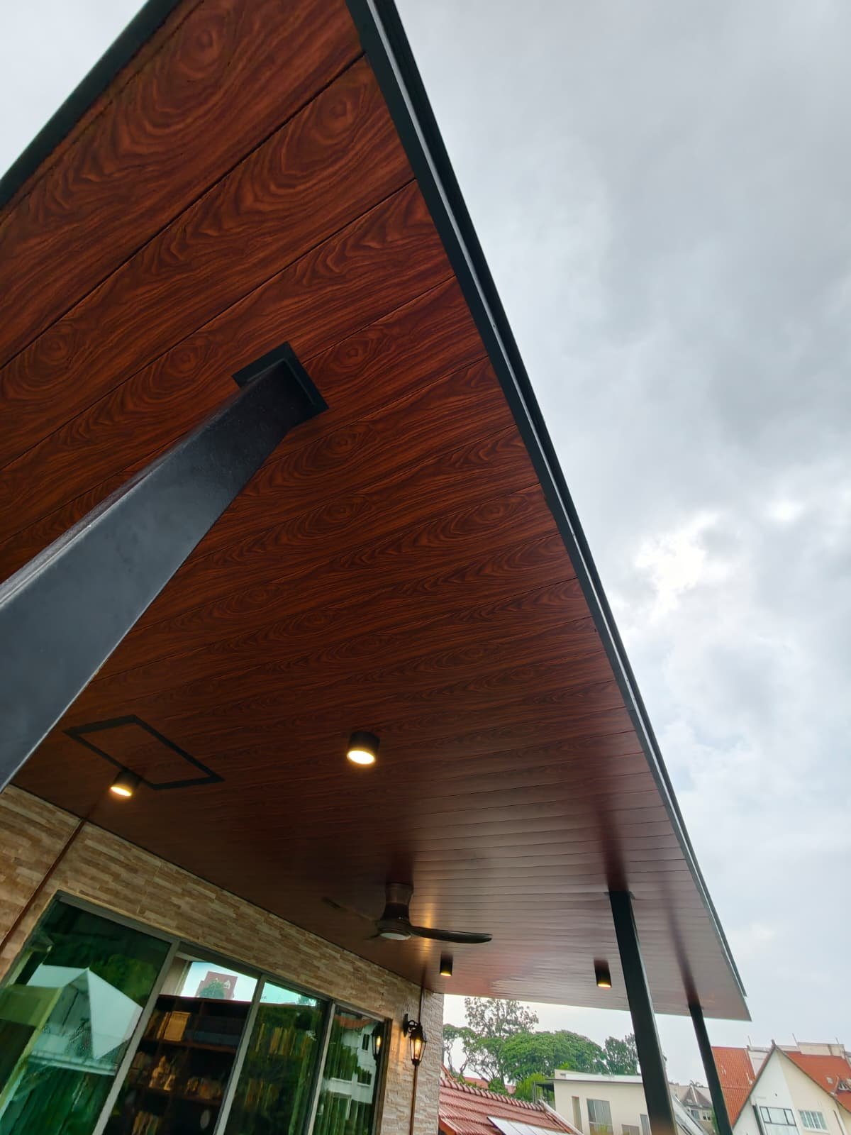 Ceiling panel direction and light fittings viewed from below